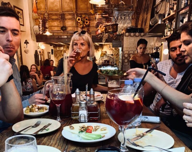 Sightseeing Barcelona by Bike, Photo-shooting & Tapas - The Tour Experience: What You Can Expect