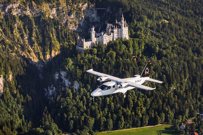 Sightseeing flight Zugspitze Neuschwanstein Castle Alps Munich Augsburg - FAQ