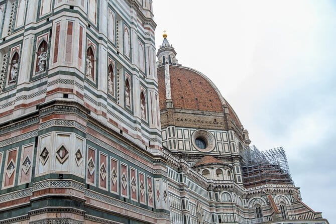 Sightseeing Guided Tour of Florence by Night including Duomo & Palazzo Vecchio - What the Tour Includes and What It Doesn’t