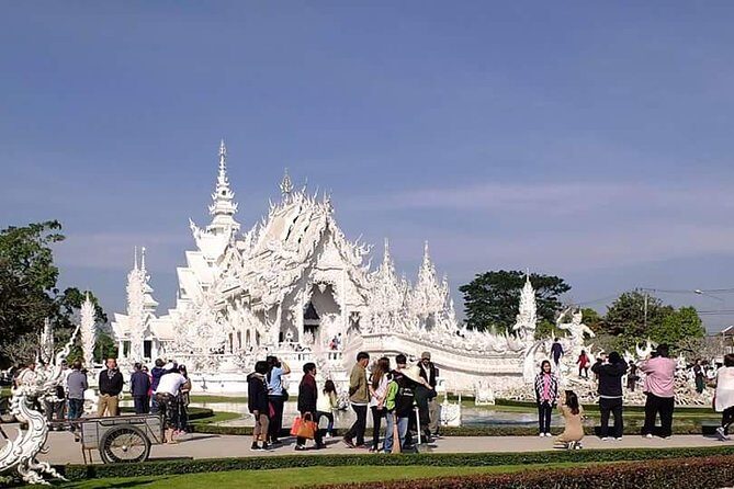 Sightseeing Join Tour Chiang Rai / PICK UP ONLY IN CHIANG RAI - Starting Your Day: Pickup and Transportation