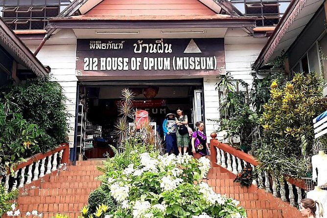 Sightseeing Join Tour Chiang Rai / PICK UP ONLY IN CHIANG RAI - Art and Cultural Insights: Baan Dam Museum (Black House)