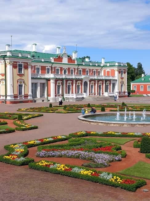 Sightseeing tour "Around Tallinn in 3 hours" - Who Should Consider This Tour?