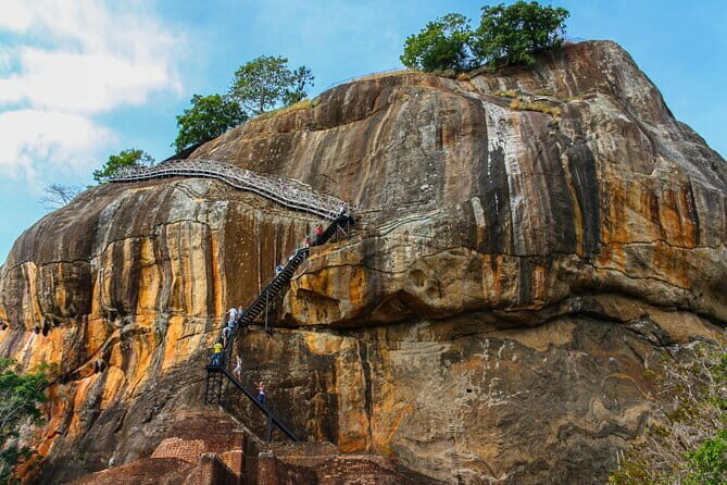 Sigiriya Ancient Rock Fortress Tour with Transfer - A Detailed Look at the Sigiriya Experience