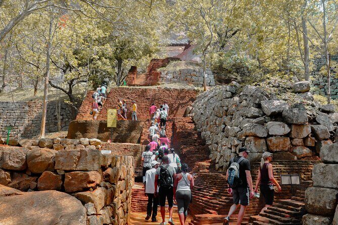 Sigiriya and Dambulla from Dambulla - FAQ