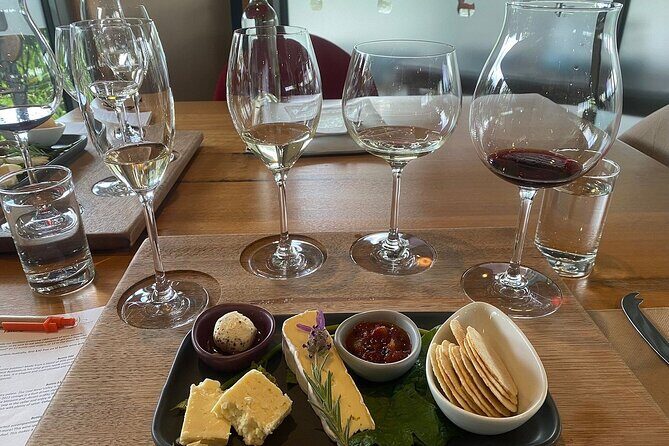 Signature Saturday Wine Tour - Key Points