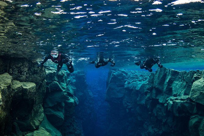 Silfra: Snorkeling Between Tectonic Plates Pick Up from Reykjavik - Post-Activity Comfort