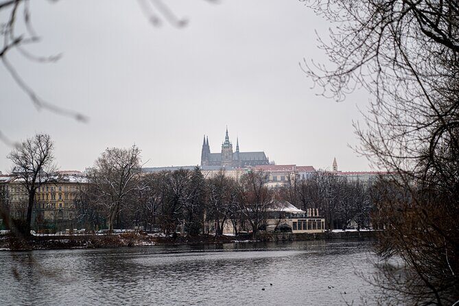 Sinatra Tribute Show and Dinner Experience in Manes - Value and Practical Details