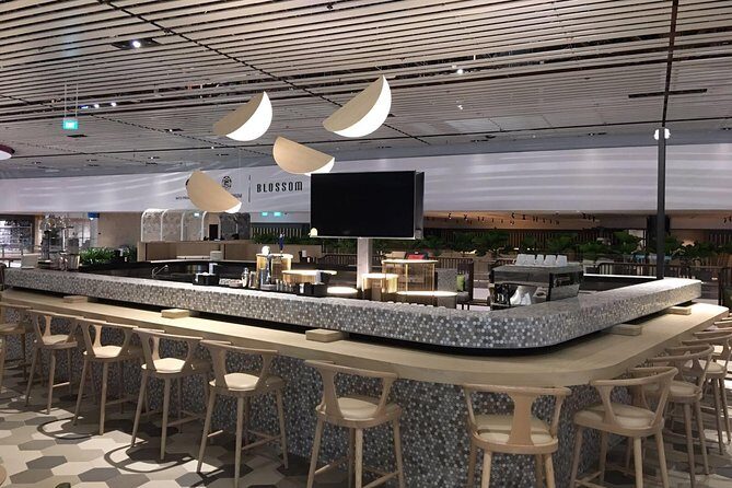 Singapore Changi Airport BLOSSOM - SATS & Plaza Premium Lounge at Terminal 4 - Singapore Changi Airport BLOSSOM - SATS & Plaza Premium Lounge at Terminal 4: A Comprehensive Review