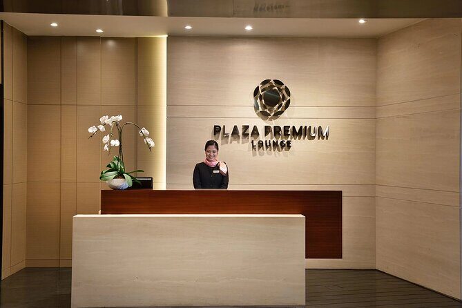 Singapore Changi Airport Plaza Premium Lounge at Terminal 1 - Practical Tips for Your Visit