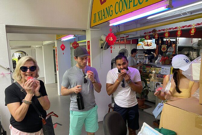 Singapore Essential Private Walking Tour - Authentic Experiences and Guided Insights