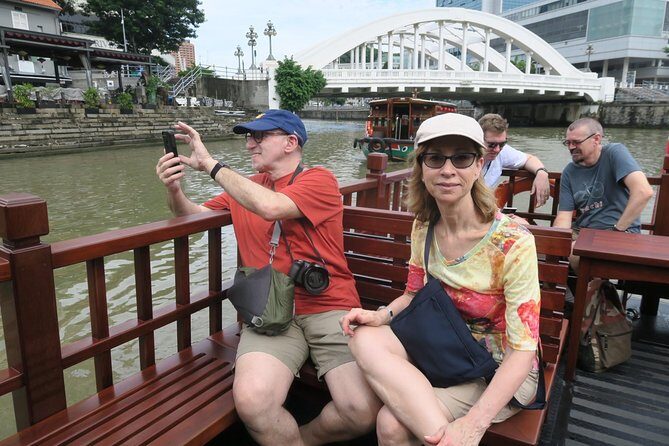 Singapore Group History & Culture Walking Tour - Riverside Charm: Clarke Quay and River Cruise