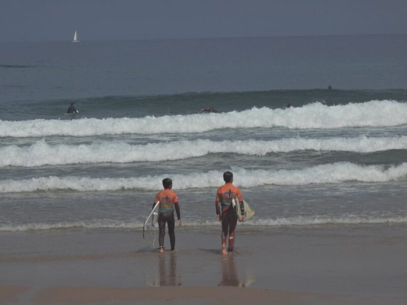 Sintra: 2-Hour Group Surf Lesson at Praia Grande - FAQ