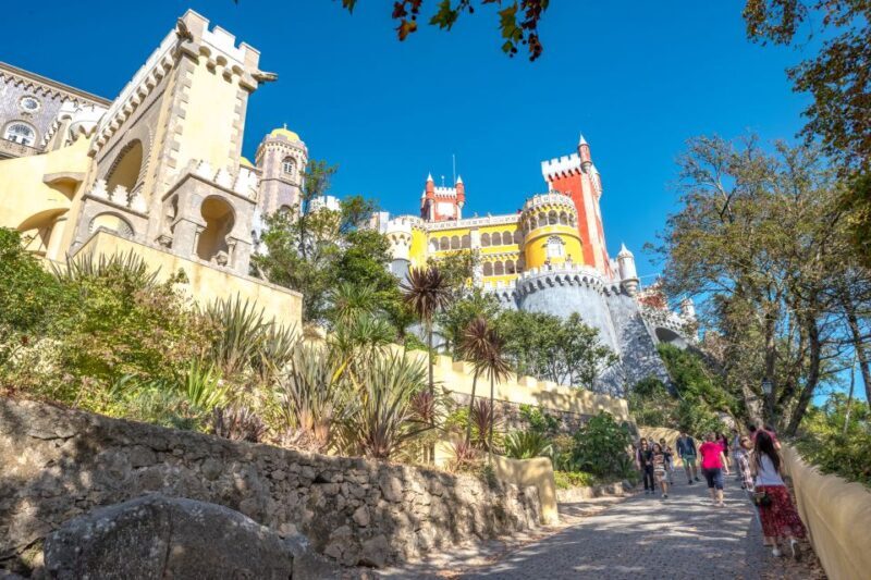 Sintra and Cascais Small Group Tour from Lisbon - Who Is This Tour Best For?