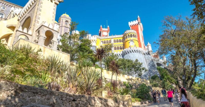 Sintra and Cascais Small Group Tour from Lisbon - FAQ