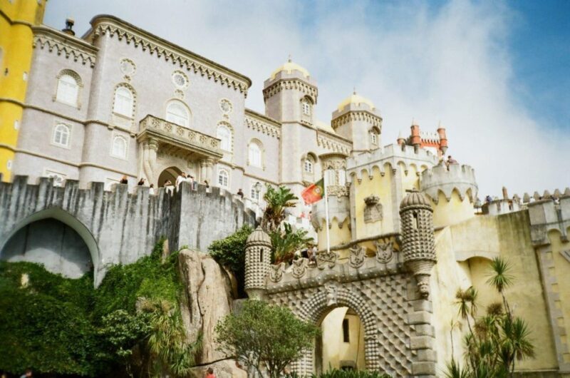 Sintra: Full Day guided tours by Van with Local guide - Key Points