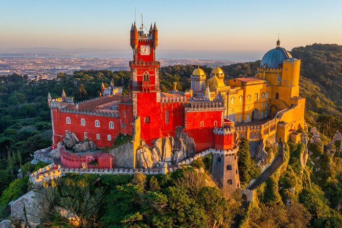 Sintra, Pena Palace, Cabo da Roca Coast & Cascais Day Tour - FAQ