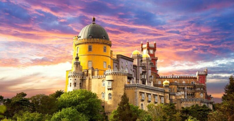 Sintra: Pena Palace & Park, Cabo da Roca & Cascais. Day Tour - Key Points