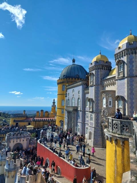 Sintra: private tuk tuk tour of the mountains and palaces - Key Points