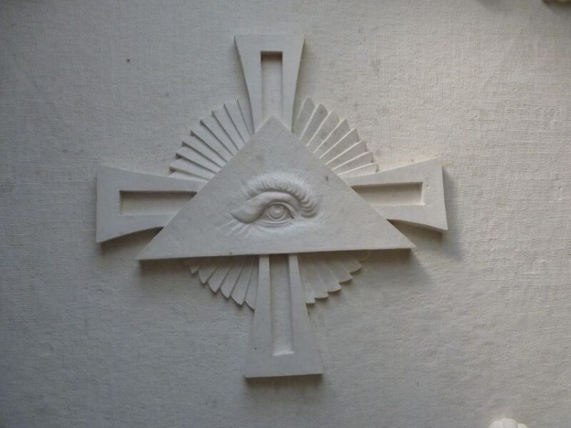 Sintra: Quinta da Regaleira Guided Tour & Entry Ticket - What to Expect During Your Visit