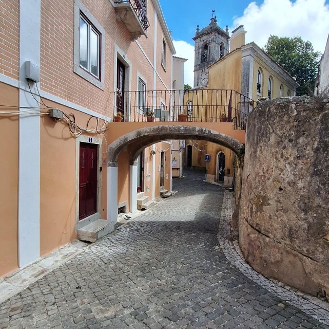 Sintra Unique Tour - Two Palaces and Azenhas do Mar - FAQ