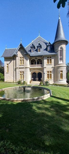 Sintra Village & Beaches Renault 4L - 3h Tour - Exploring Sintra’s Architectural Gems