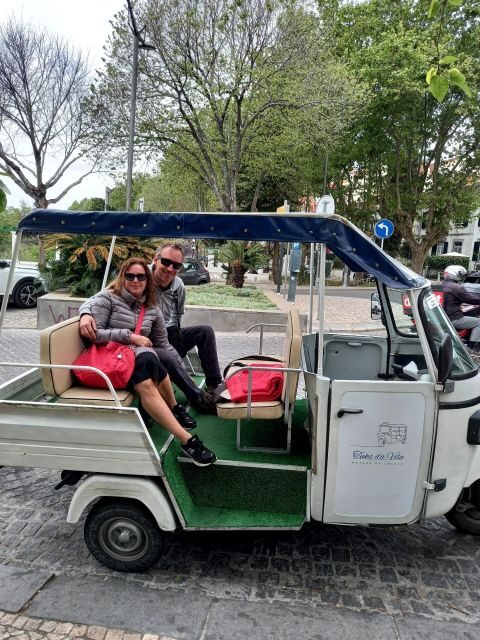 Sintra:1 hour tuk tuk experience to Pena Palace(3 monuments) - Key Points