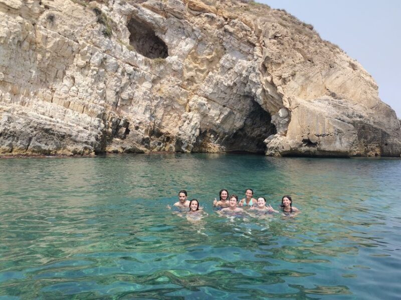 Siracusa: 2h ortigia+grotte marine+frutta+prosecco+snorkelin - Key Points