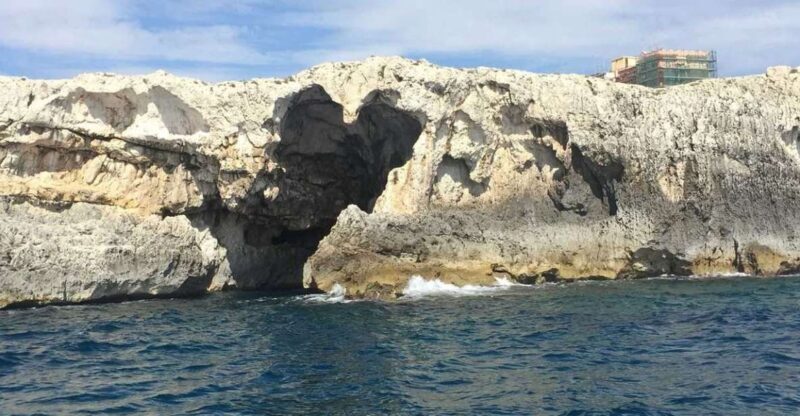 Siracusa: Ortygia Island Boat Tour with Grotto Visit - Key Points