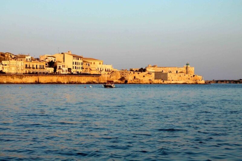 Siracusa: Ortygia Island Boat Tour with Grotto Visit - FAQ