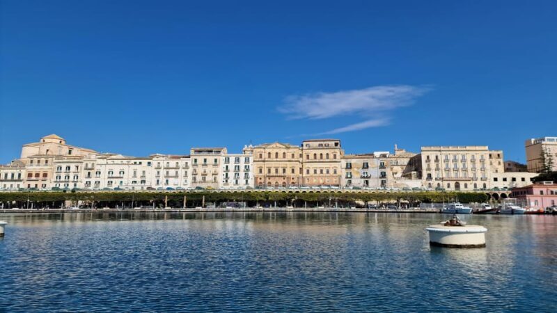 Siracusa:Ortigia & Sea Caves 1-hour boat tour with swim stop - Key Points