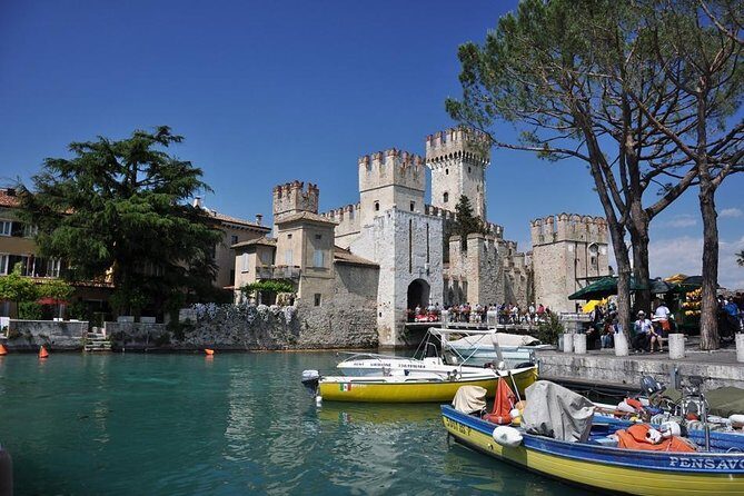 Sirmione & Verona, Lake Garda, private guided tour from Milan - The Tour Experience: What to Expect