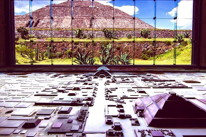 Skeletons and Lost Palaces in Teotihuacan - Exploring the Palaces: Tetitla, Atetelco, and Tepantitla