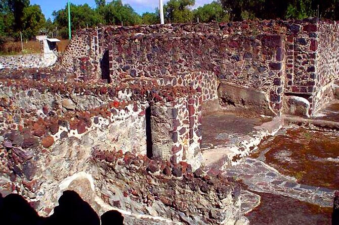Skeletons and Lost Palaces in Teotihuacan - Obsidian and Sacred Caves