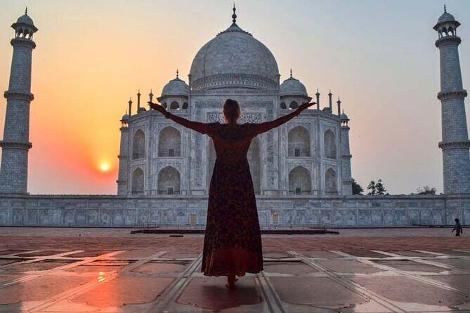 Skip the line - Exploring Agra Fort