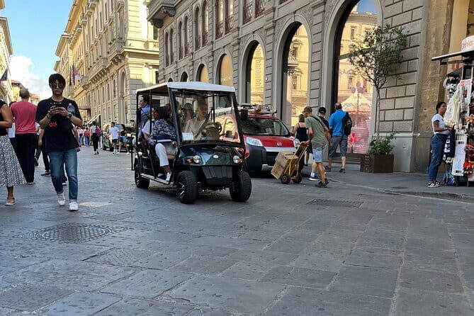Skip-the-line Exclusive Florence Guided Tour w/ Accademia & David - Discovering Iconic Landmarks