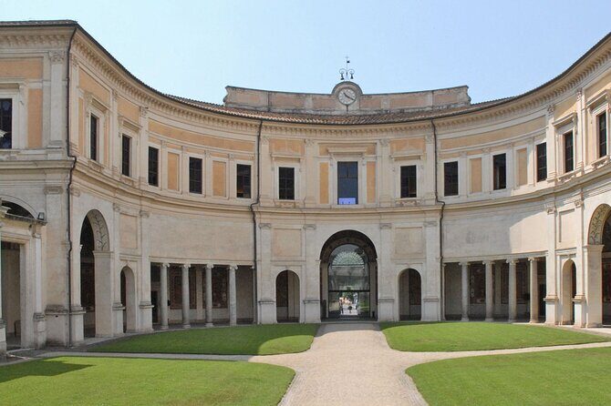 Skip-the-line guided tour of the National Etruscan Museum of Villa Giulia in Rome - A Closer Look at the Tour Experience
