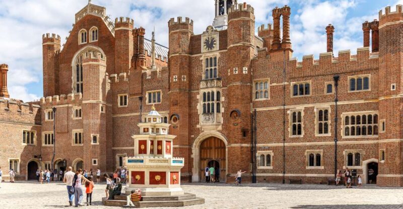 Skip-the-line Hampton Court Palace from London by Car - Introduction