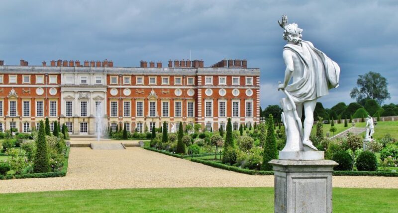 Skip-the-line Hampton Court Palace from London by Car - The Sum Up