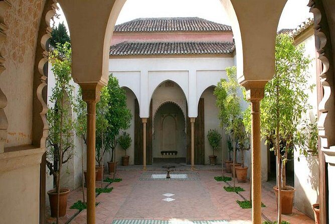Skip the Line: Private Alcazaba & Gibralfaro with Nasrid Palaces - FAQ