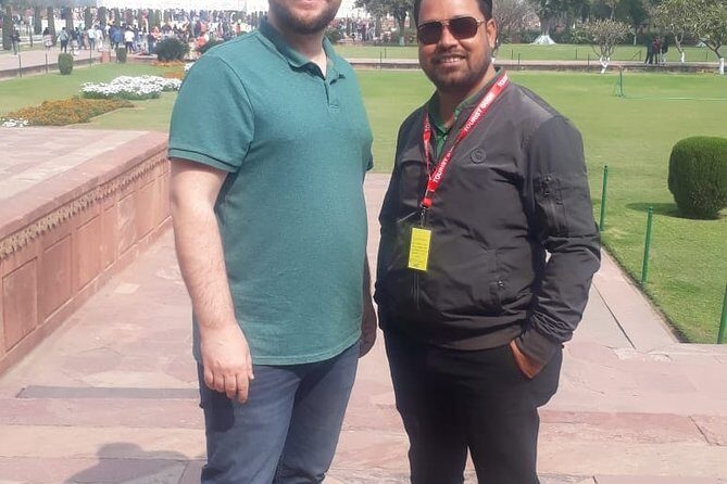 Skip-the-Line Taj Mahal Entrance Ticket with guide and Car - FAQ