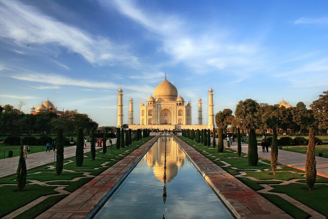 Skip The Line: Taj Mahal Tour From Jaipur With Drop At New Delhi - First Stop: The Taj Mahal