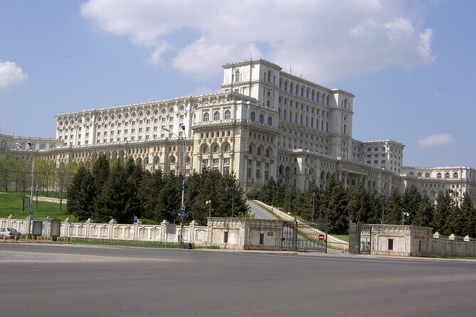 Skip the Line Ticket of the Palace of Parliament in Bucharest - An In-Depth Look at the Tour Experience