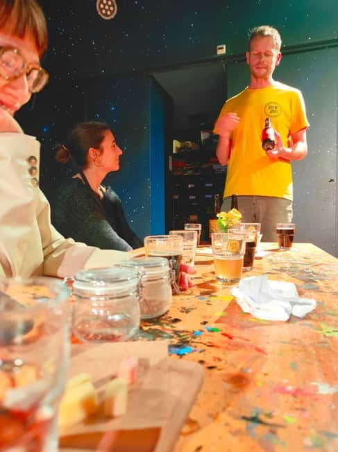 Skipping Lines & Sipping Beers: A History Tour of Amsterdam - Key Points