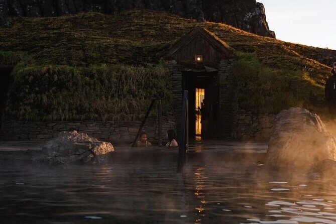 Sky Lagoon Transfers to/from Keflavík International Airport - Key Points