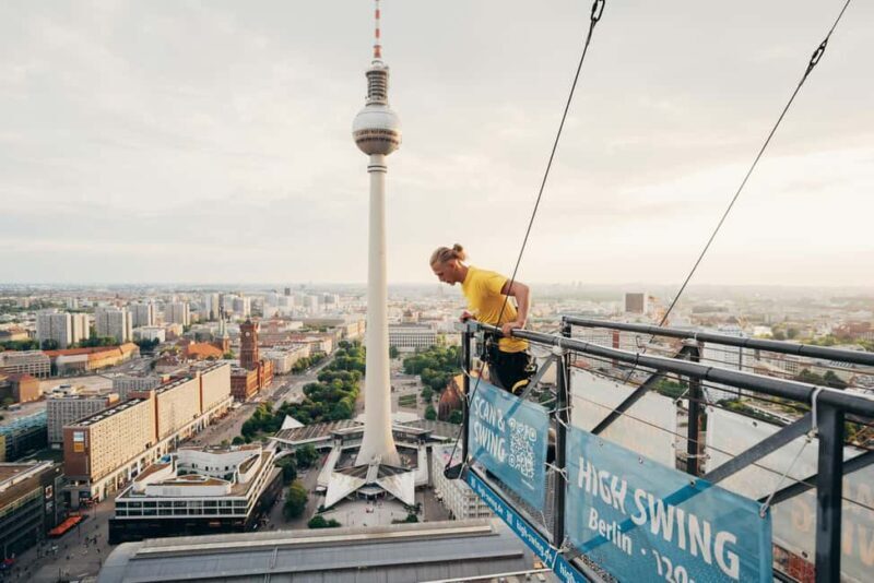 Sky Walk - 120 Meters above Berlin - Key Points