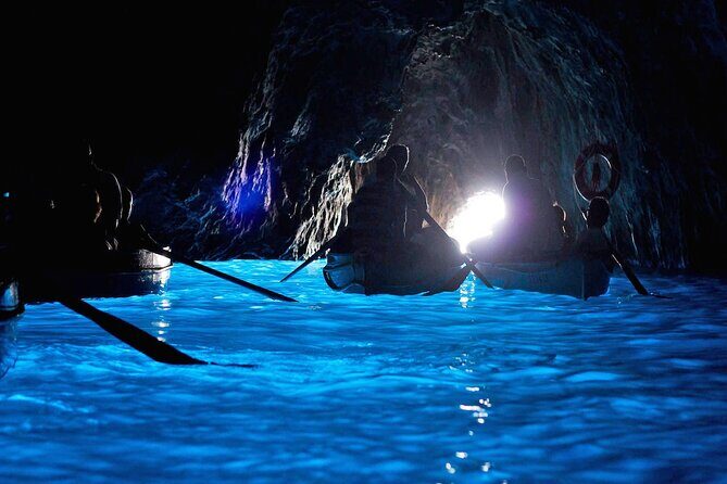 Small Group Boat Tour to Sorrento Coast, Capri & Blue Grotto - The Itinerary: What to Expect and Why It Matters