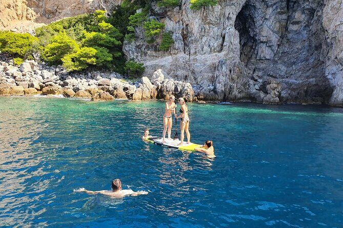 Small group by premium yacht to Elaphite - Whats Included & How It Adds to Your Experience