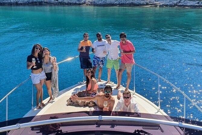 Small group by premium yacht to Elaphite - Authentic Experiences and Reviewer Insights