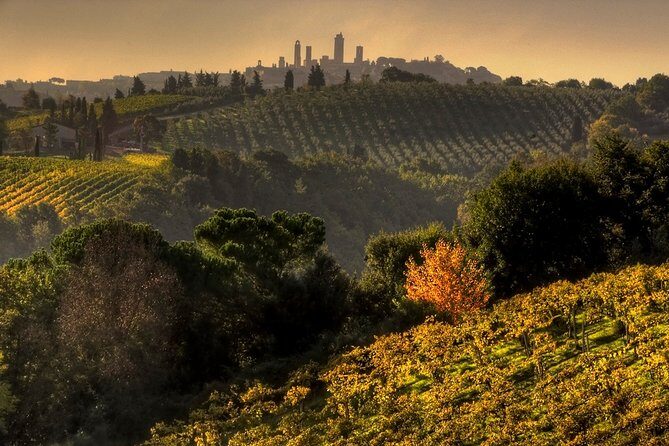 Small-Group Chianti and San Gimignano Sunset Trip from Siena - Exploring Monteriggioni