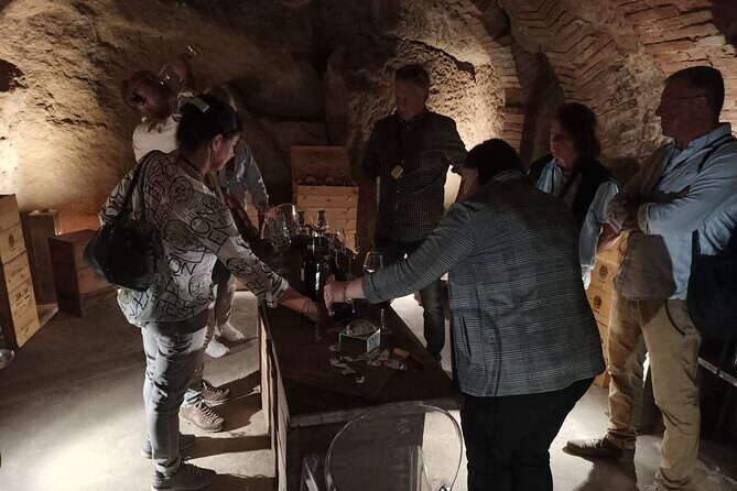 Small group Chianti, Montalcino & Monteriggioni castle from Siena - Key Points